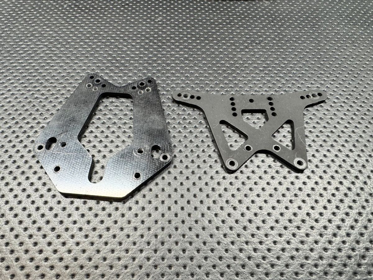 Vintage RC10 Graphite Shock Towers Front and Rear