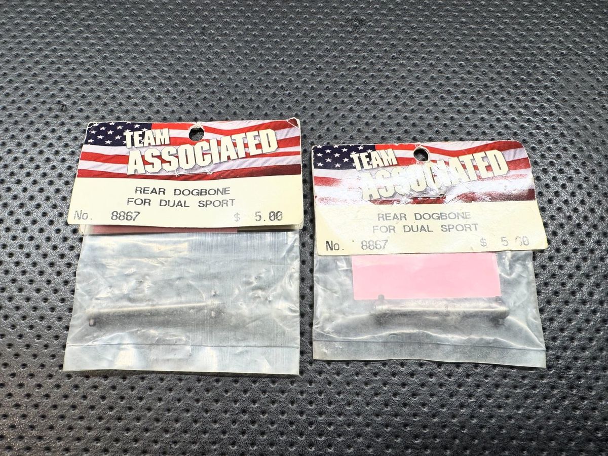Vintage Team Associated No. 8867 Rear Dogbone Dual Sport NIP x2