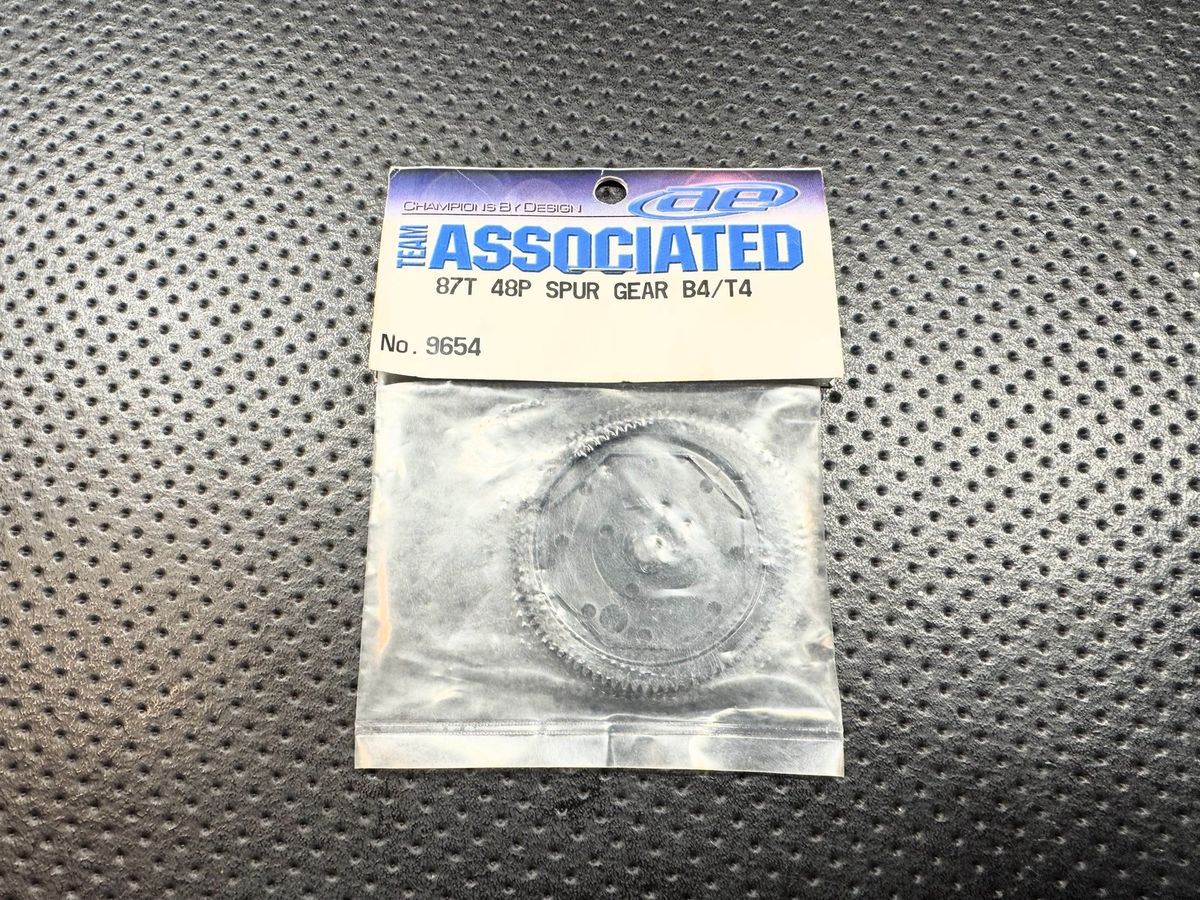 Vintage Team Associated No. 9654 87T 48P Spur Gear B4/T4 NIP